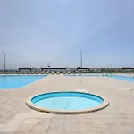 Bay Apartment *